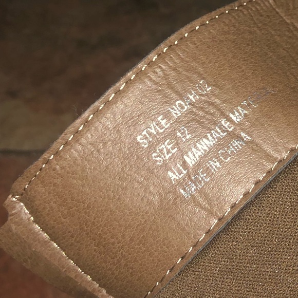 Brown mid calf Women's Boots - Picture 3 of 6